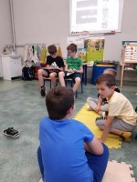 Dzieci czytają dzieciom