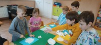 W KRAINIE WIECZNYCH LODÓW - ŚWIETLICA