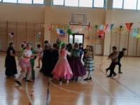 BAL KARNAWAŁOWY W SZKOLE